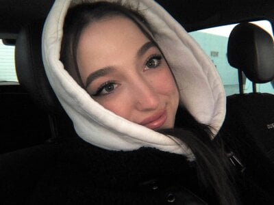 AVA_MAXX Public Pic 4