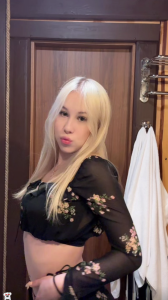 Rose_Lachrymose Public Pic 8