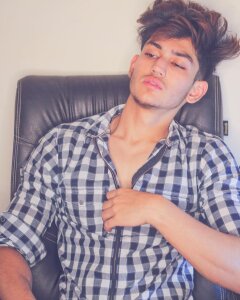 NIVAN_7251 Public Pic
