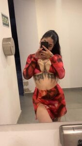 Emii_Evanns Public Pic 2