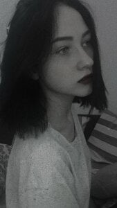 mialess6 Public Pic 2