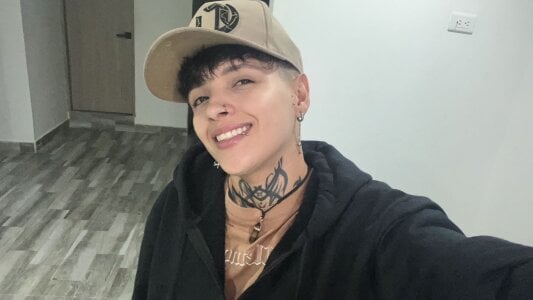 b3k_afrodict Pretty girll Pic 2