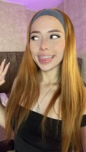 LanaMills_ Public Pic 4