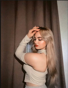 KariJarecke Public Pic 5