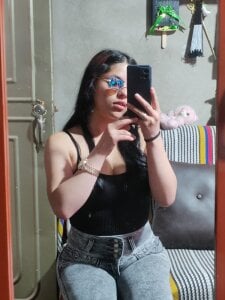 Juliana_hot_ Public Pic 3