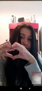 Scarlet_27 for you Pic