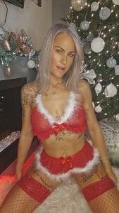 DeliciousDeeX Santa baby 🤶🎄 Pic 4