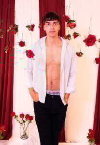 AlessioVitale kullanıcısının 🔥🌹 Built to protect you… and ruin you slowly. albümü -  2 fotoğraf