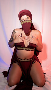 Nailaa_Dalal Public Foto