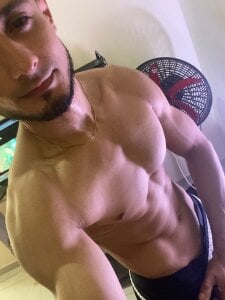 Adonys_Lewis_ Relax Pic