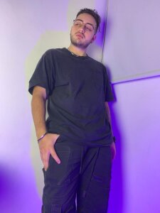 Ethan_Greys Its me! Pic 3