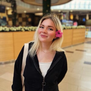 Angelina_REU Public Billede 3