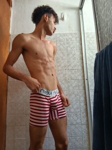 JDWhite18 Public Foto 4