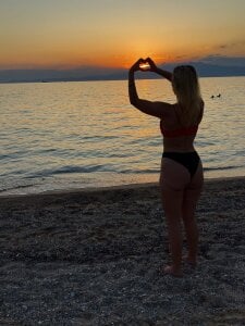 LadyAriaHunt beach🌞🌴🏖️ . fénykép