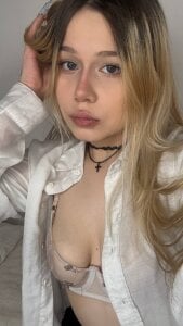 Love_audirs6 I think my shirt's getting in the way Pic 3