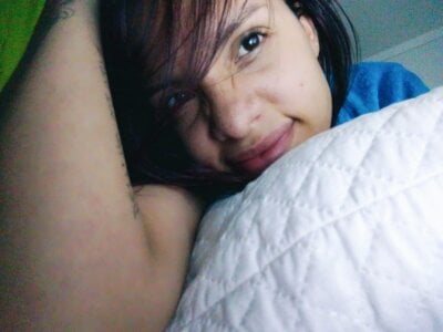 GraceAlexa12 “A little bit of me” Pic 4