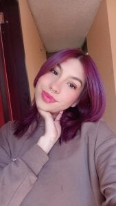 zoe-moreauAre so cold.... but im super hot图片 3