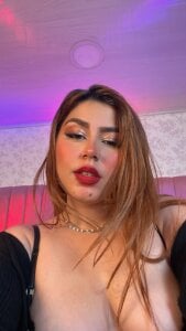 ari_rouse_ I would love to leave my red lips marked all over your body💋💋 Billede 2