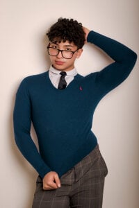 Valentin0_3 “Late night study session 💻☕ Who wants to be my study partner?” Bilde 5