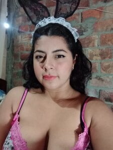 Mary_pinkish