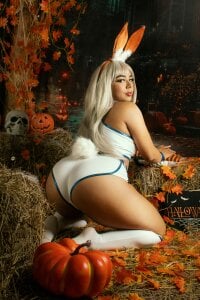 AGATHASMITH5 Trick or treat🎃… You decide 😈 Pic