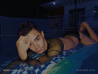 Violet_Dreams_: Michael sexy 🥰😇 ( 4 фото)