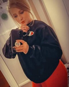 that1blonde Public Pic 2