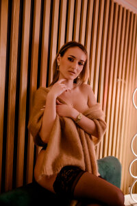 Elaine_Till Public Pic 2