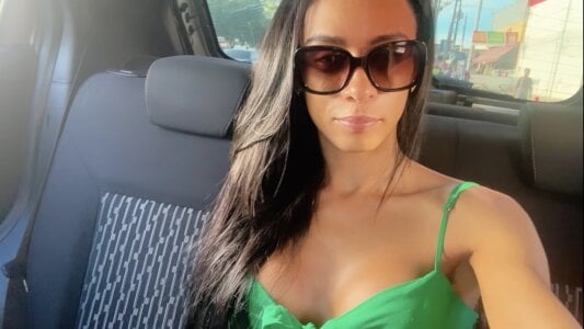 Britoisabella Public Pic 2