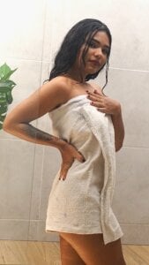 Let's take a shower together 🫧🧼🚿🛁 de ravenfierce  3 Imagens