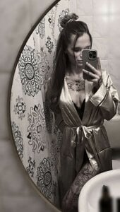 vinique99 Public Pic 3