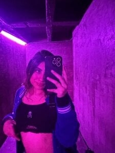 imsofi_kf Look at me Pic 3