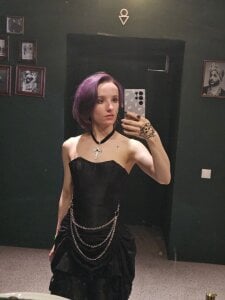 Violet_Veliya Public Pic 5