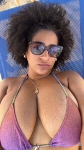 AlyGuzman_ hottie Pic 2