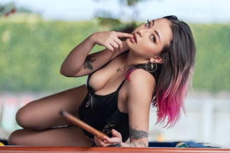 SarahCastro1_ A game of billiards? 💕🎱 圖片 6