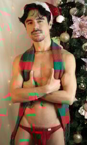 Ethan_Briggs_ Public Foto 4