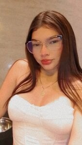 GabyLatina22 Public Pic 6