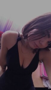 Mona_Slearys Curious Eyes Bilde