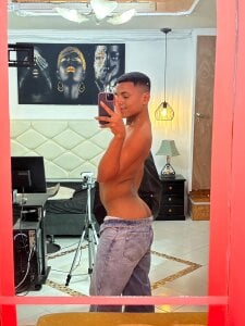 OwenStone_ in public all is better Pic 2