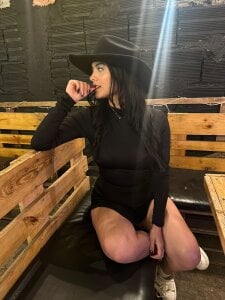 Sally_Black Tu agropecuaria 🤠💗 Foto 3