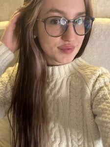 NicolaHulse After broadcasts  3টি ছবি