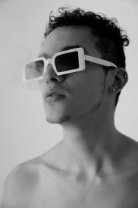 Maisondavis_ Smoke & Style 💨🖤 Pic 3