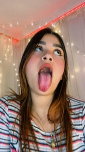 ZoeKuipers13 Remember to smile every day.😜 Pic