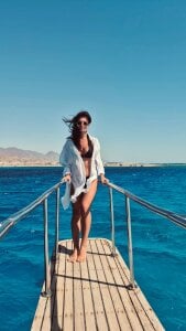 CarlaWhite Lost on Vacation🌞 Pic 2