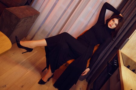 selenatress Public Pic 2