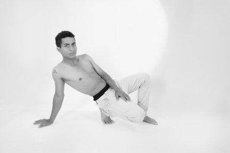 Noah_Greenhart 👀 Let me be the sin you keep coming back to. Gambar