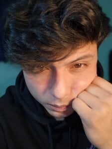 Ais_B10 Public Pic 3