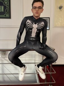 FelixStarkkSymbiote Spidey Cosplay Bild 3