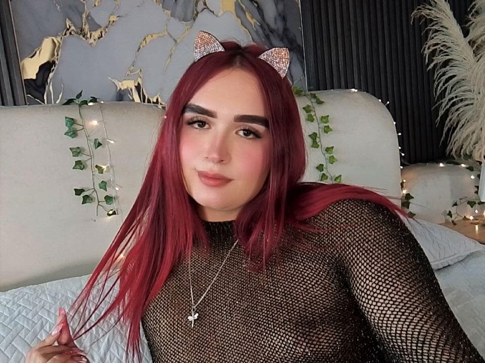 CleoFoxx_ 님의 트렌드 중인 사진  3025개