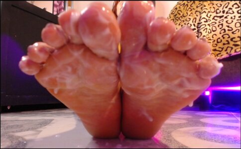 Xeena_ Do you like foot fetishism? Pic 8